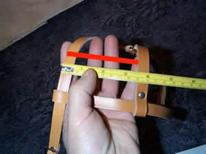 Medir distancia de las bandas del arnés para el perro ciego